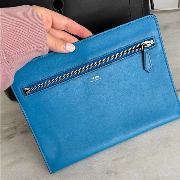 Fendi dot com dotcom black shoulder bag w blue clutch accent - Picture 10 of 13